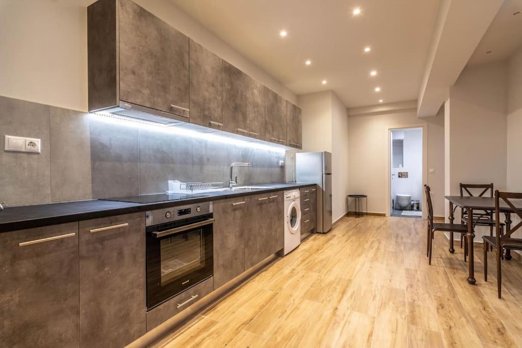 Pollys Place Appartement Athene Buitenkant foto